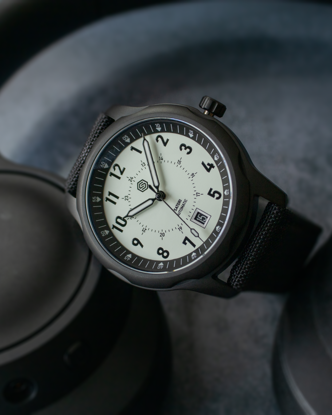 Companion All-Black — Tuxedo (PVD)